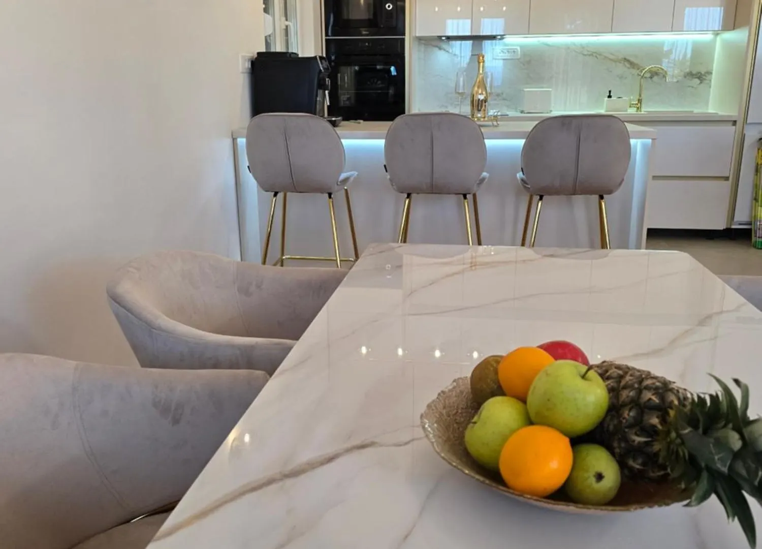 Marivi - Luxury Apartment Above The Beach Znjan スプリト
