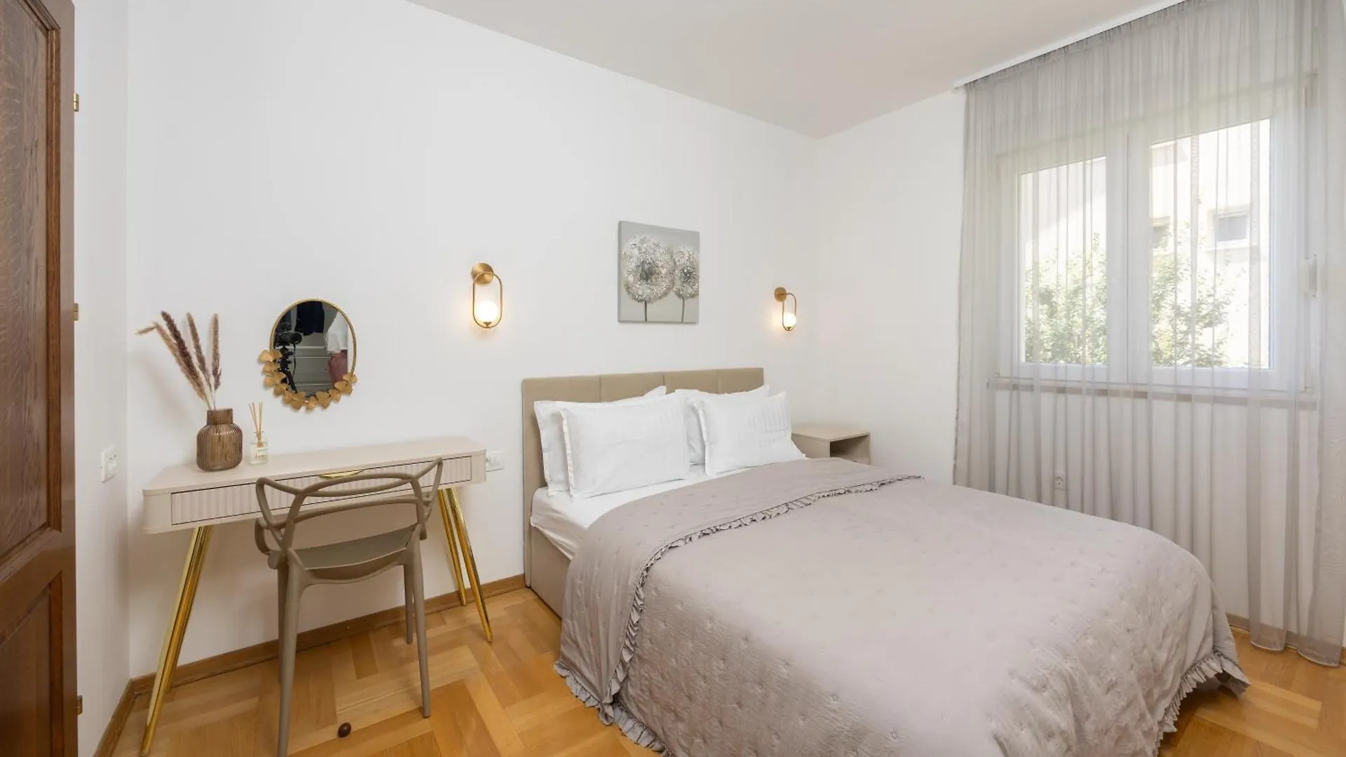 Marivi - Luxury Apartment Above The Beach Znjan スプリト クロアチア