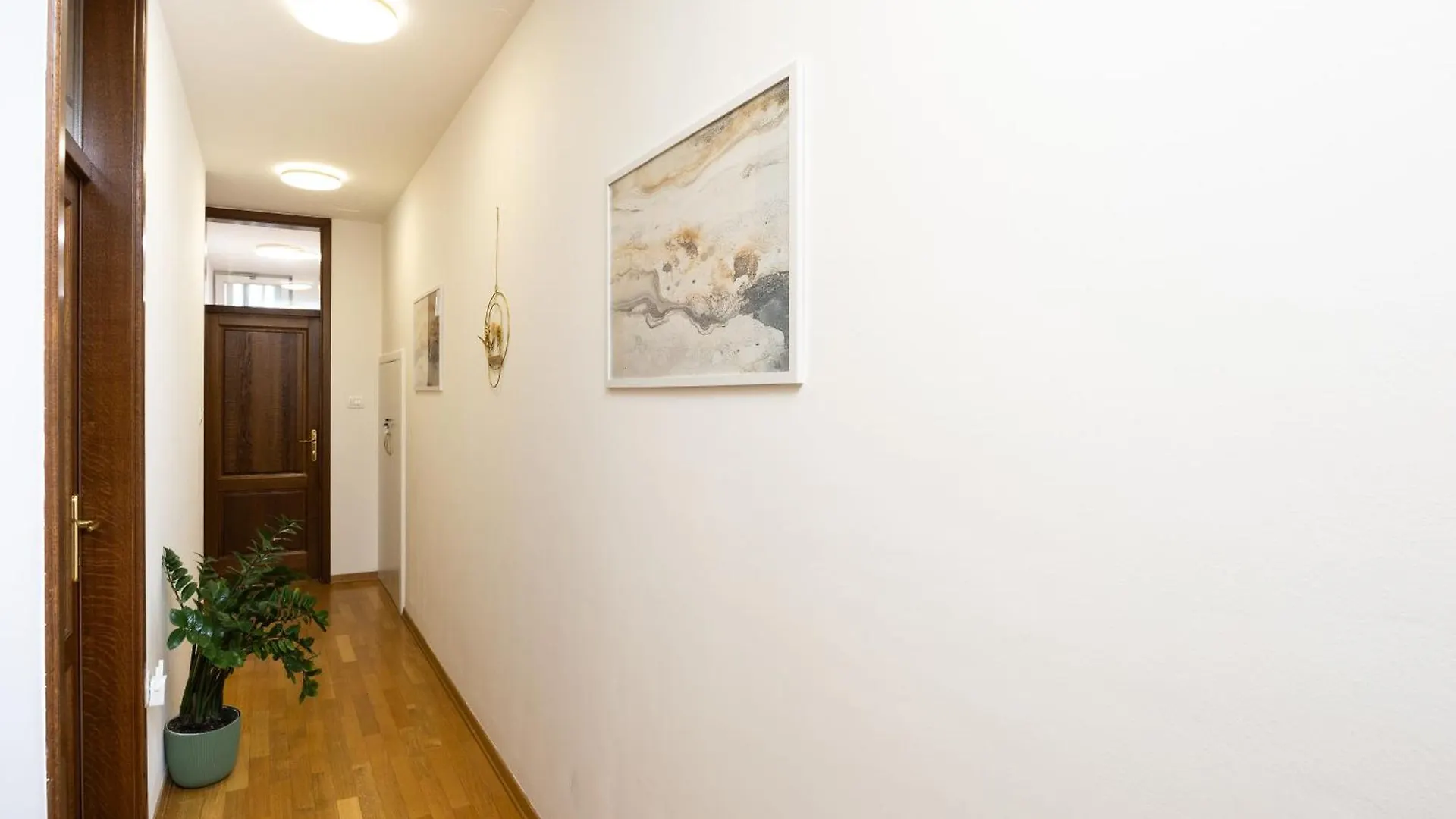 Marivi - Luxury Apartment Above The Beach Znjan スプリト